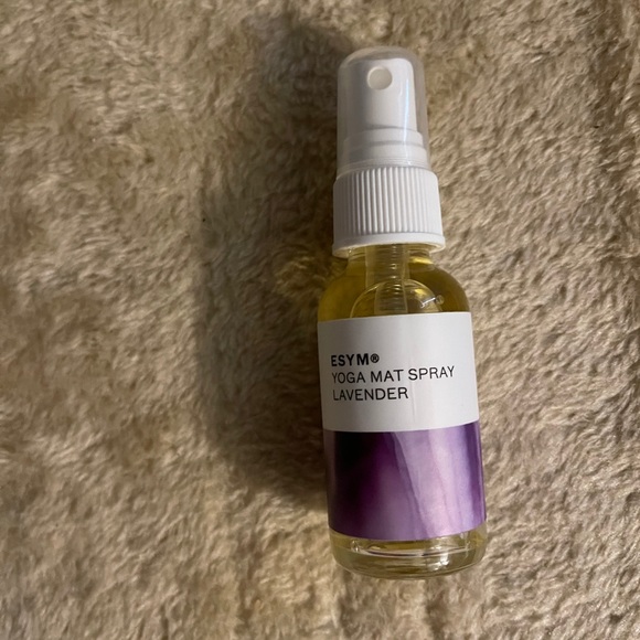 EsYM Yoga Mat Spray-Lavender - Picture 2 of 3